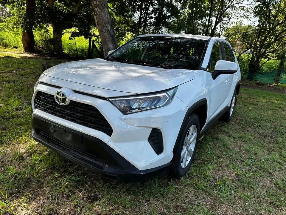 Toyota RAV4 - Image 1