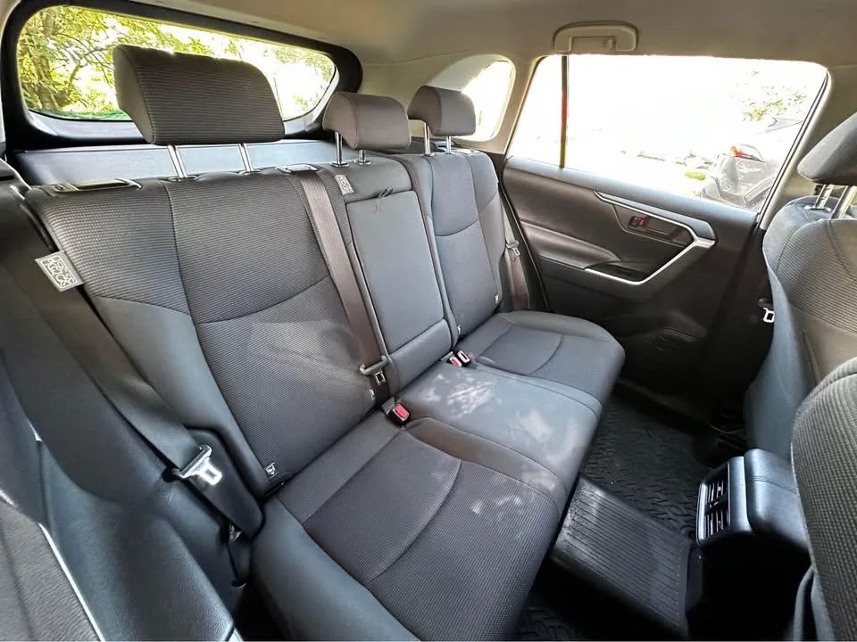 Toyota RAV4 - Image 4