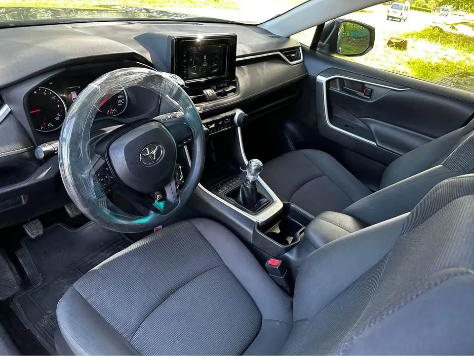 Toyota RAV4 - Image 5