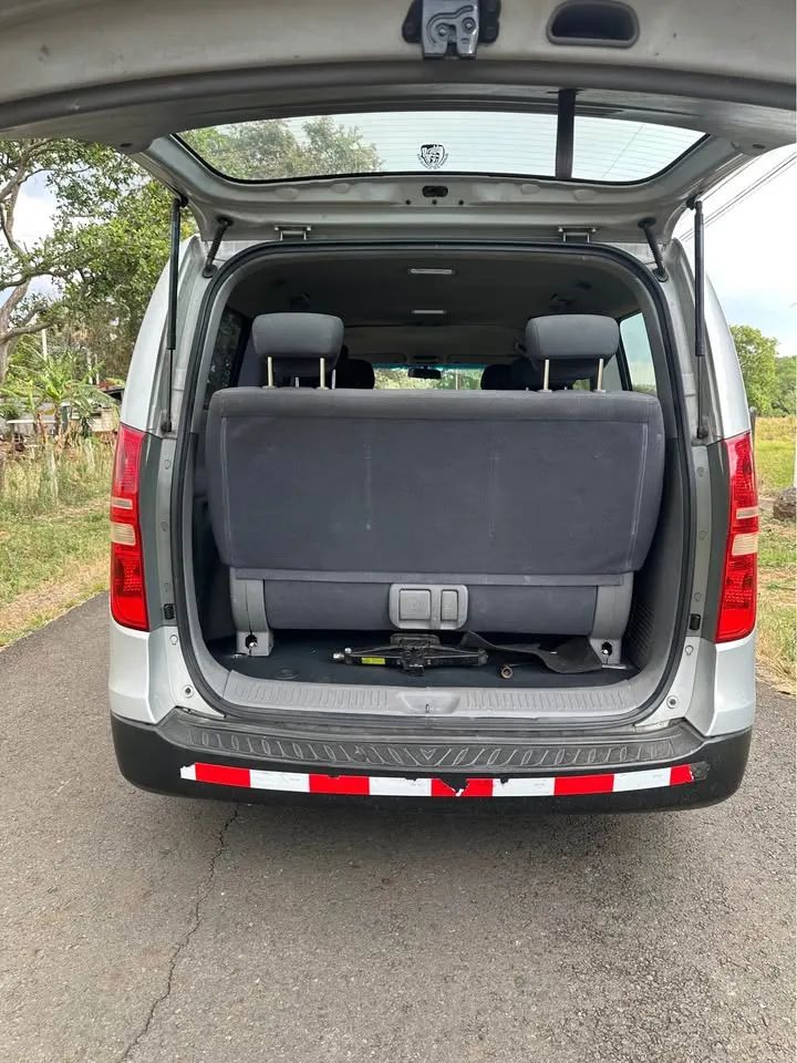 Hyundai H1 - Image 10