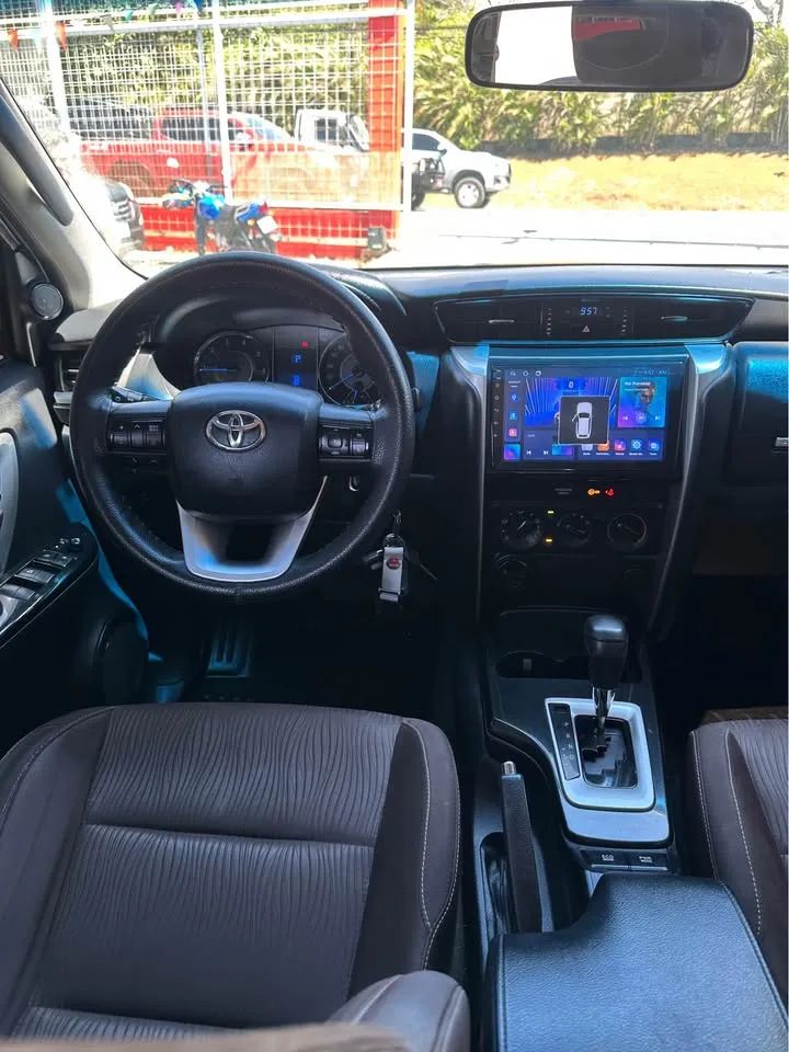 Toyota Fortuner - Image 2