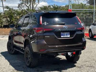 Toyota Fortuner - Image 7