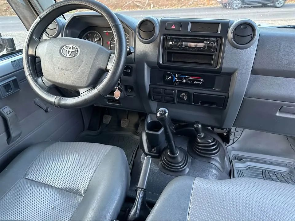 Toyota Land Cruiser - Image 3