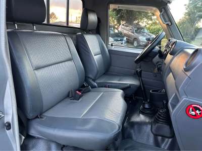 Toyota Land Cruiser - Image 5