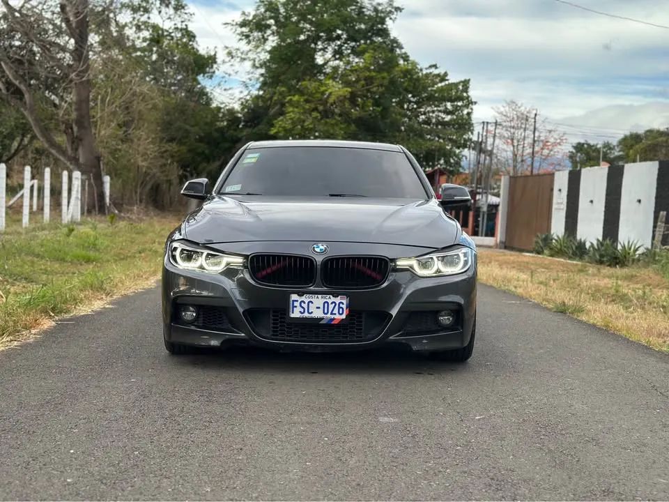 BMW 318i - Image 2