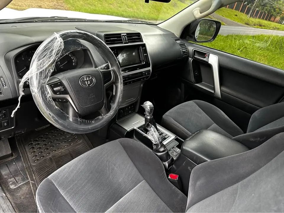 Toyota Land Cruiser Prado - Image 2