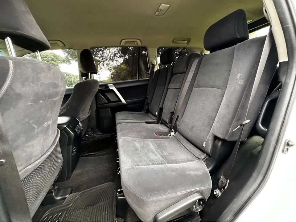 Toyota Land Cruiser Prado - Image 3