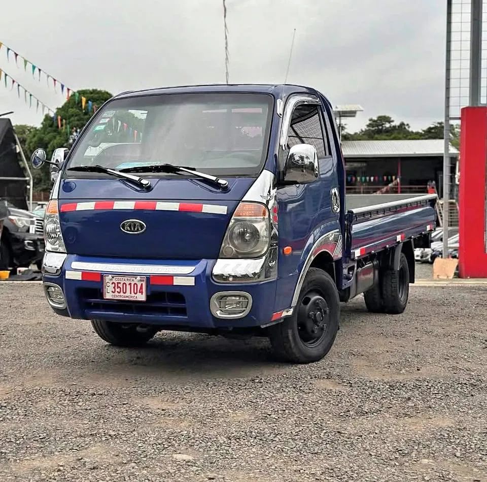 Kia Bongo - Image 1