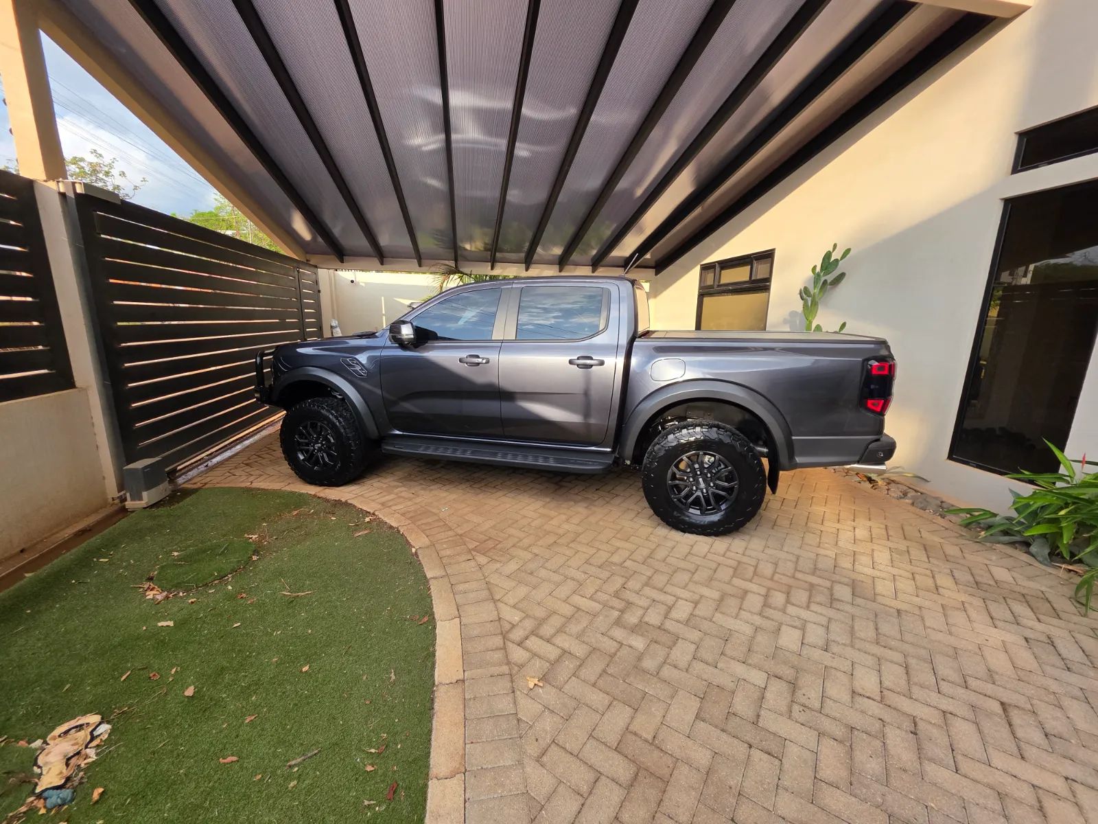 Ford Ranger Raptor - Image 16
