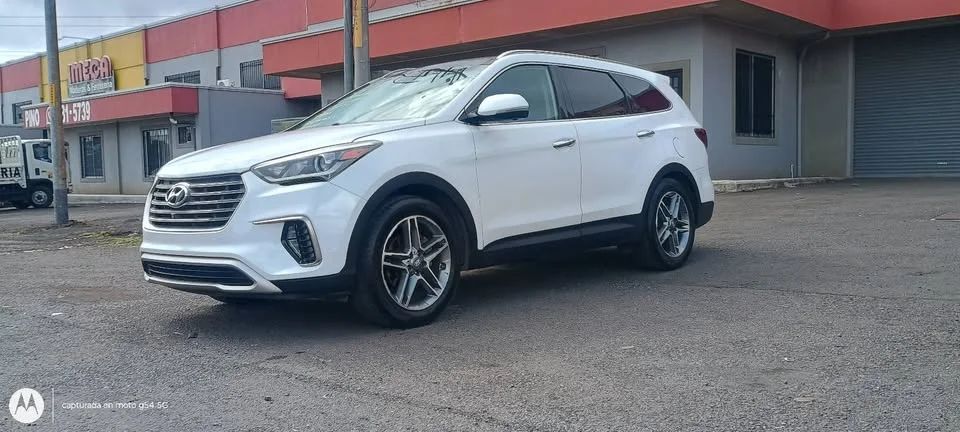 Hyundai Santa Fe - Image 2