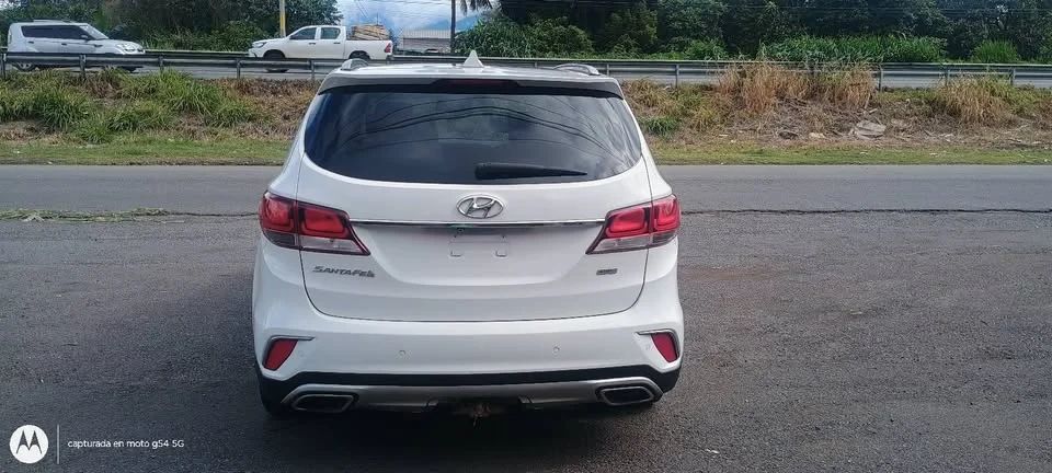 Hyundai Santa Fe - Image 4