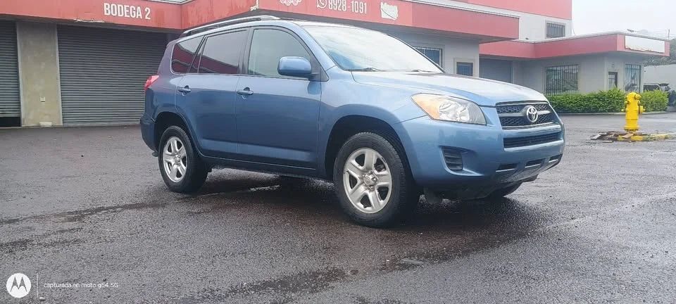 Toyota RAV4 - Image 2