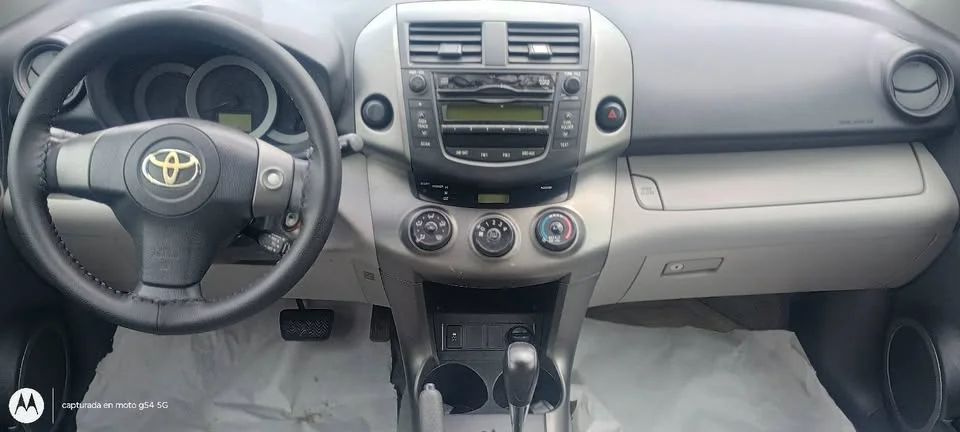 Toyota RAV4 - Image 4