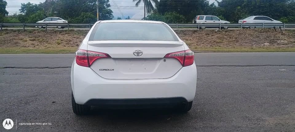 Toyota Corolla - Image 3