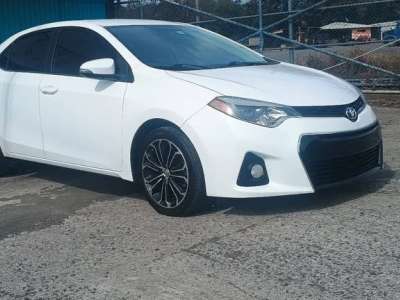 Toyota Corolla S - Image 2