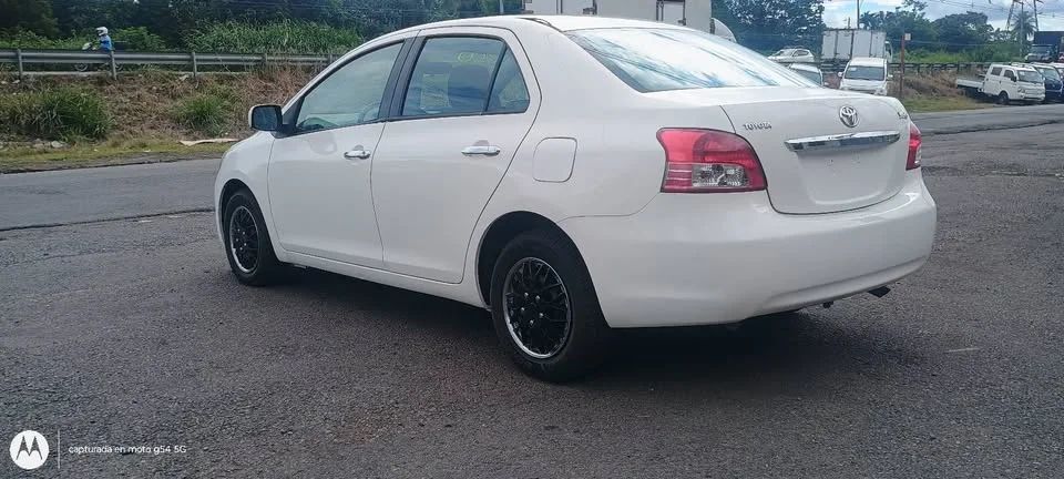 Toyota Yaris - Image 3