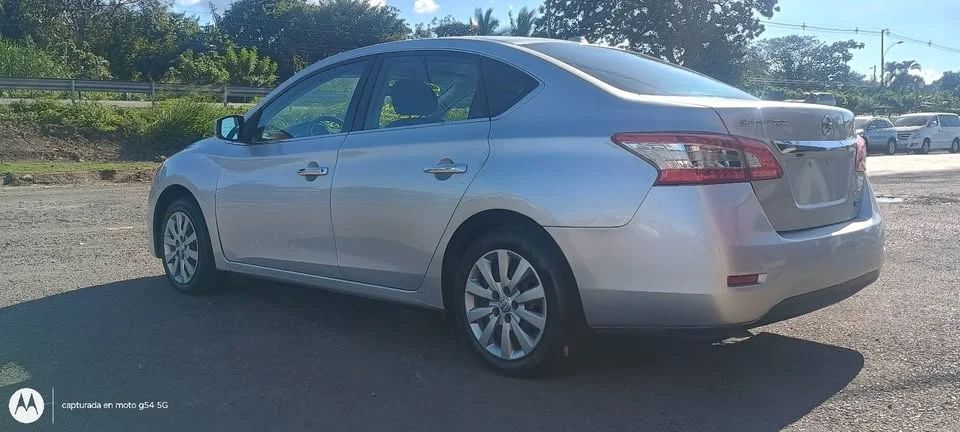 Nissan Sentra - Image 3