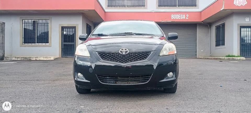 Toyota Yaris - Image 1