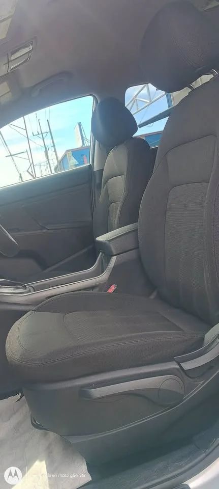 KIA SPORTAGE - Image 4