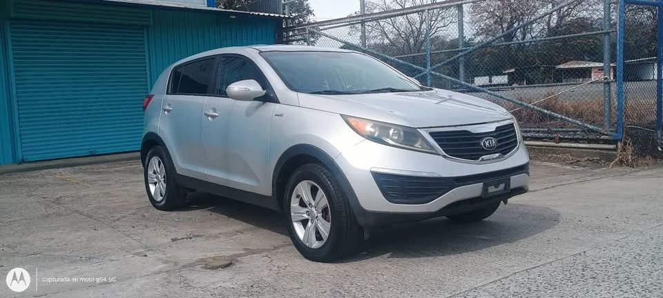 KIA SPORTAGE - Image 2