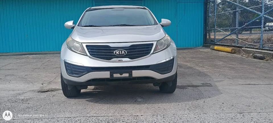 KIA SPORTAGE - Image 1