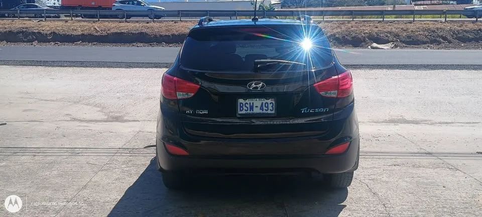 Hyundai Tucson - Image 1