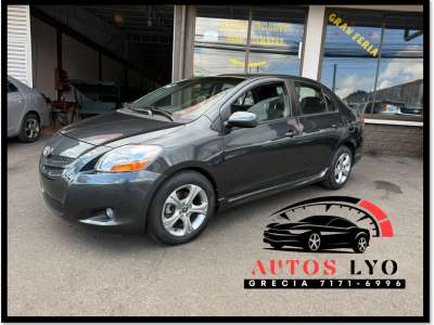 Toyota Yaris - Image 1