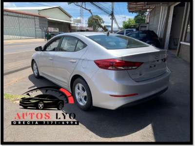 Hyundai Elantra - Image 6