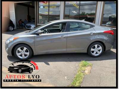 Hyundai Elantra - Image 2