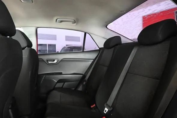 Kia Rio - Image 5