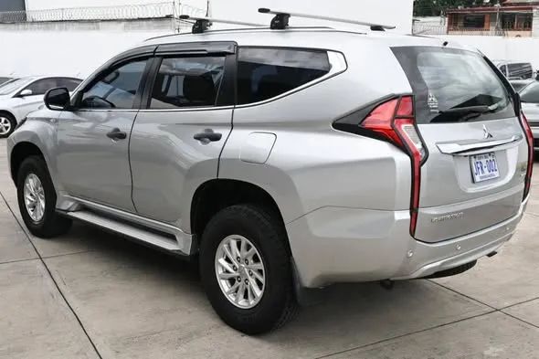Mitsubishi Montero Sport - Image 2