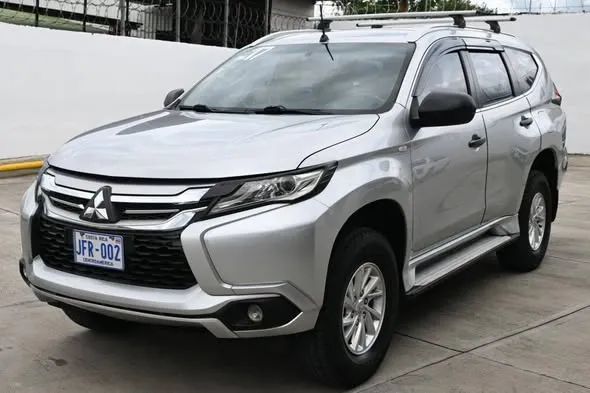 Mitsubishi Montero Sport - Image 3