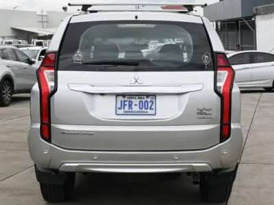 Mitsubishi Montero Sport - Image 4