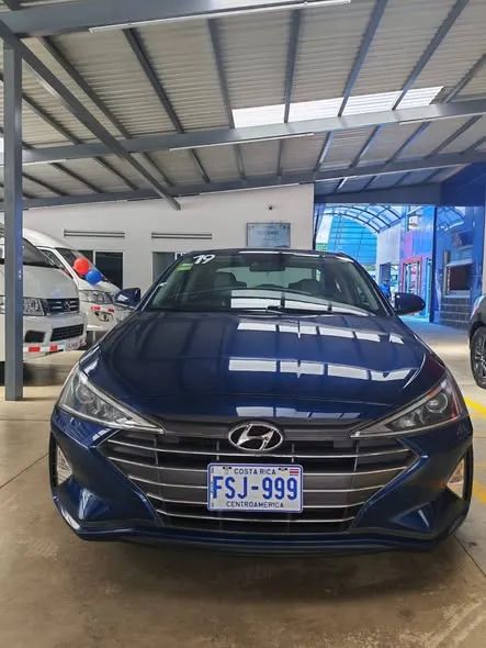 Hyundai Elantra - Image 1
