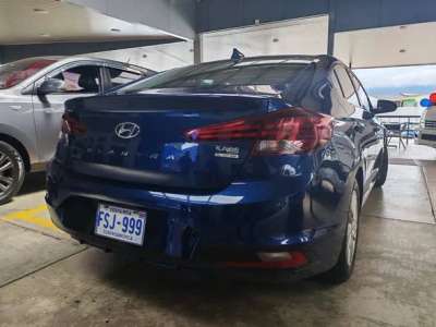 Hyundai Elantra - Image 3