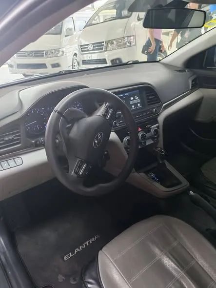 Hyundai Elantra - Image 4