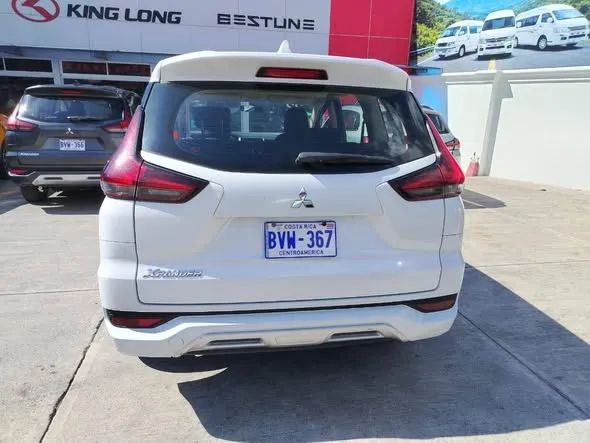 Mitsubishi XPANDER - Image 2
