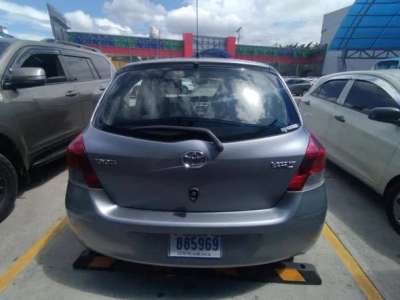 Toyota Yaris - Image 2