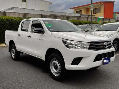 Toyota Hilux - Image 1