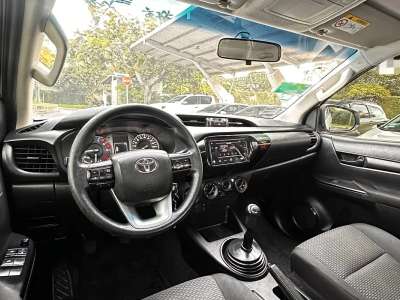 Toyota Hilux - Image 4