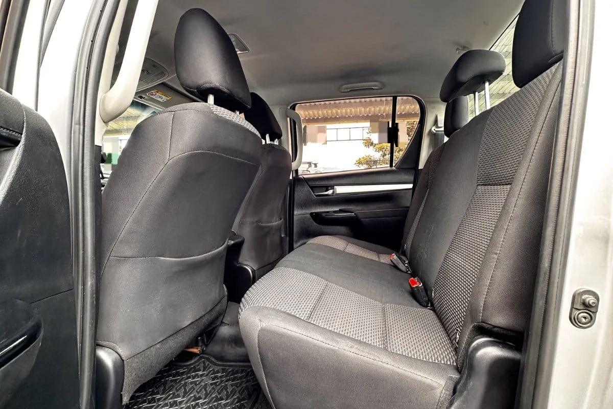 Toyota Hilux - Image 2