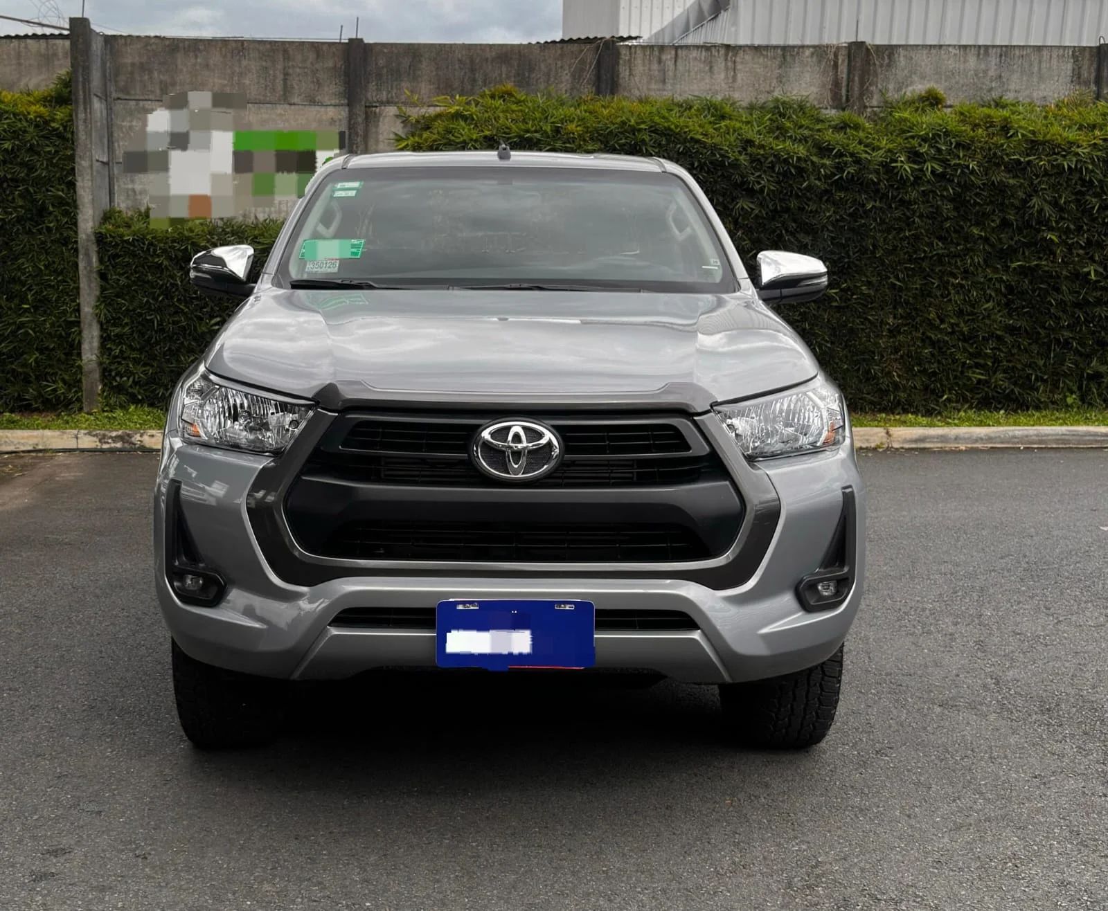 Toyota Hilux - Image 1