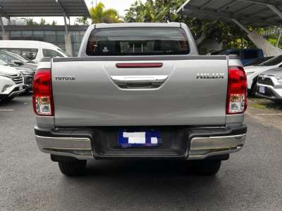 Toyota Hilux - Image 2
