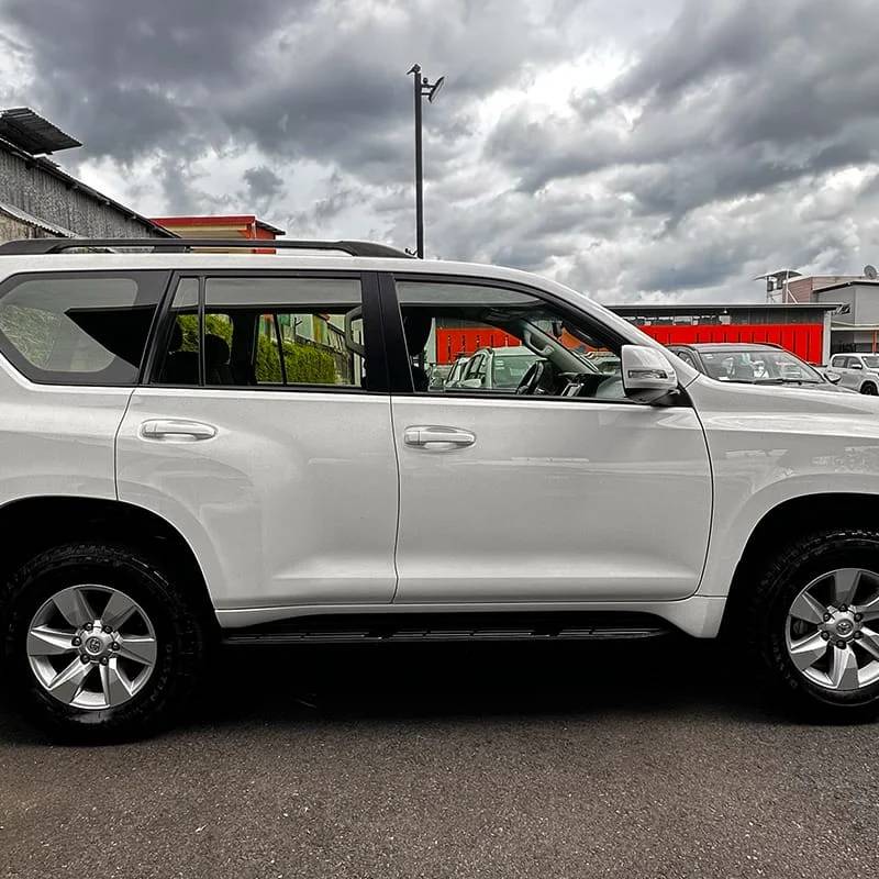 2023 Toyota Prado TX-L