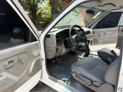 Isuzu KB Doble cabina - Image 7