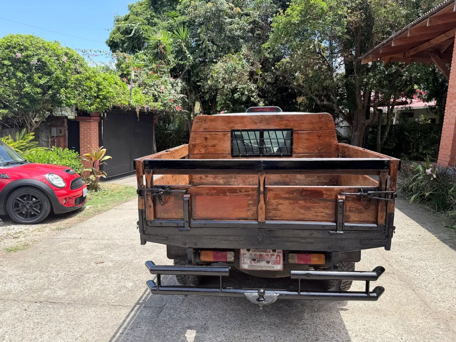 Isuzu KB Doble cabina - Image 10