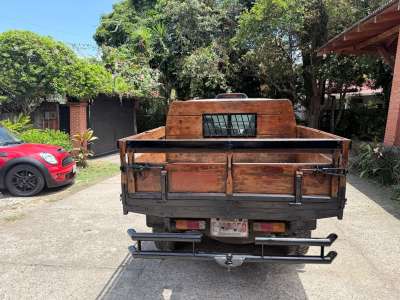 Isuzu KB Doble cabina - Image 10