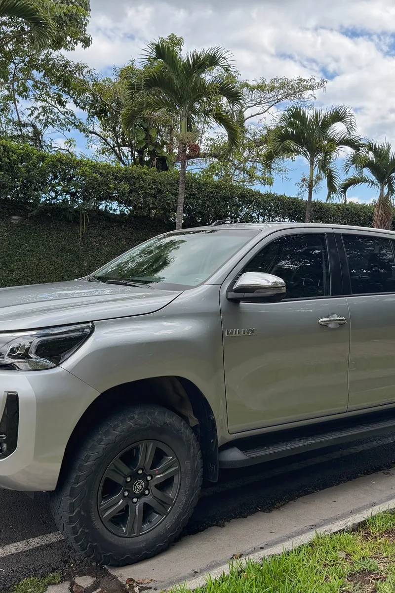 2022 Toyota Hilux SRV