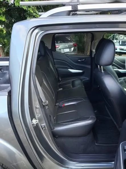 Nissan Frontier LE - Image 3