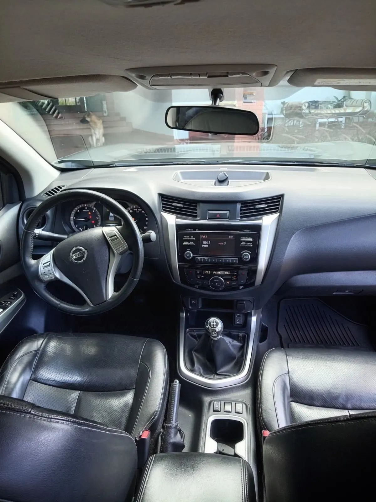 Nissan Frontier LE - Image 6
